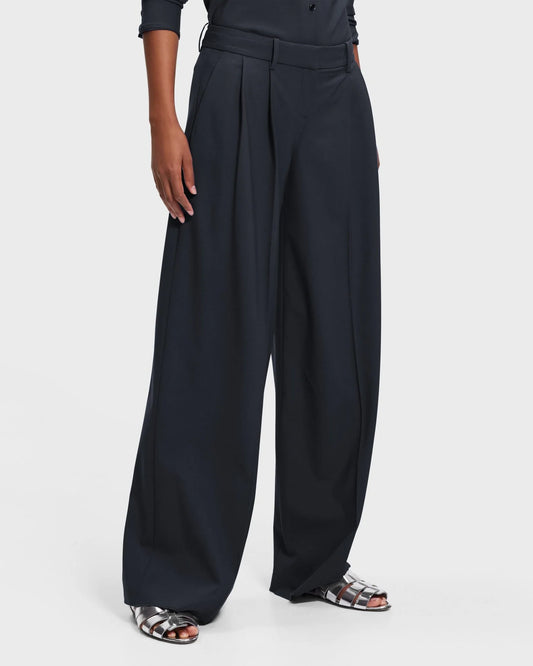 Pleated Wide-Leg Pant in Stretch Wool