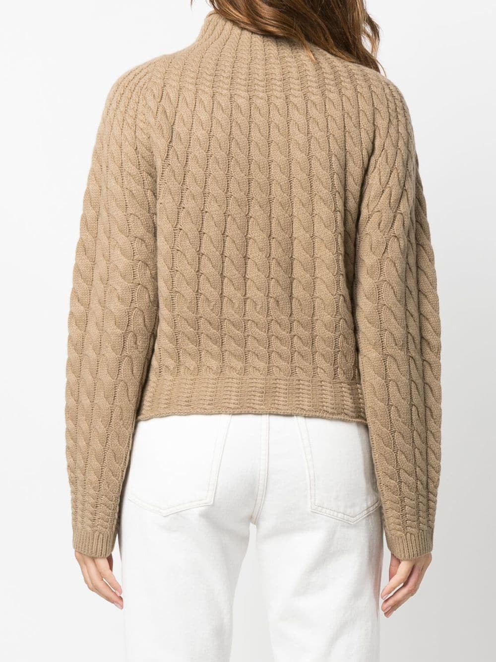 Cable-knit long-sleeved jumper