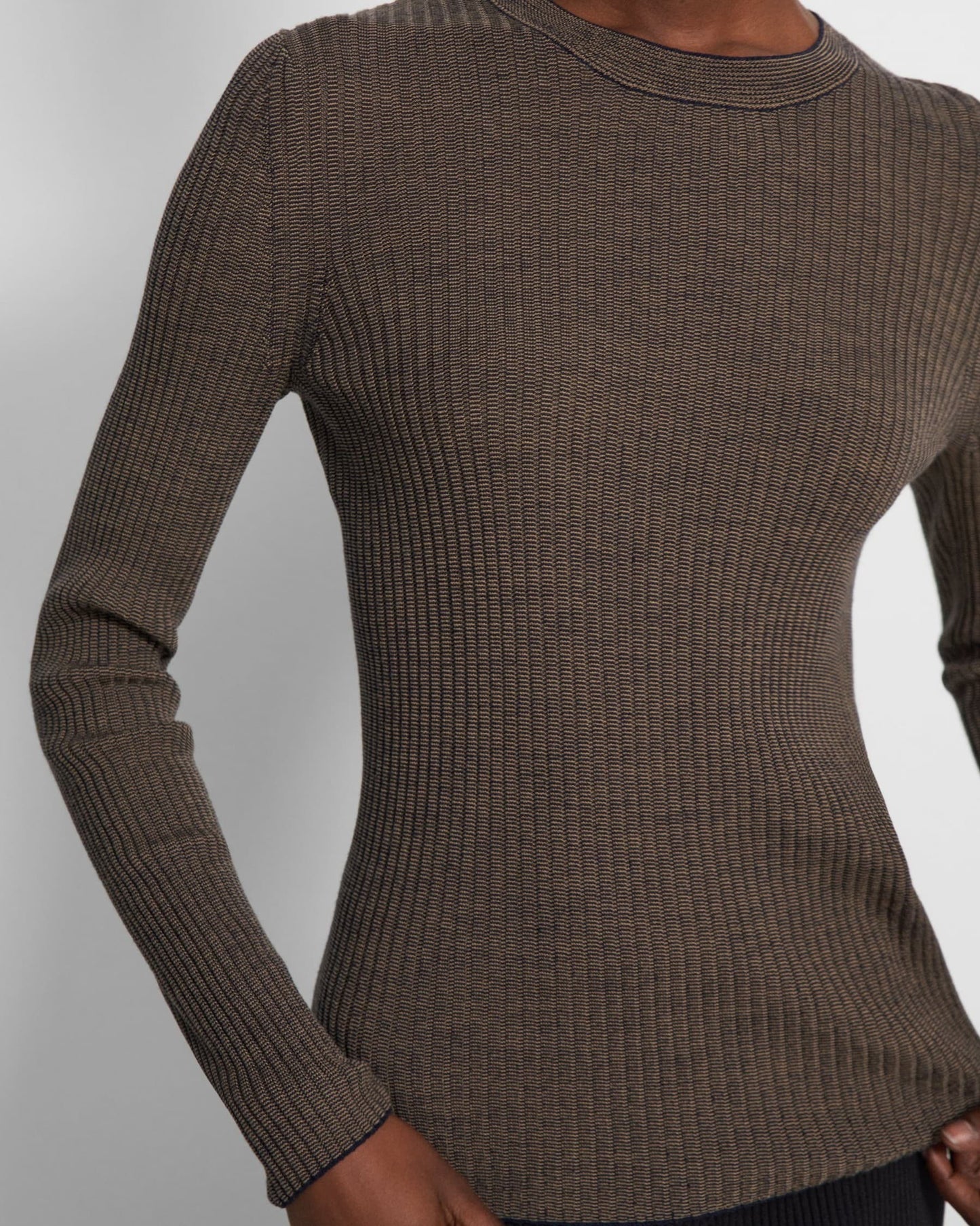Ribbed long-sleeved knitted top